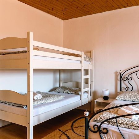 Apartment Valetovi Štanjel Extérieur photo