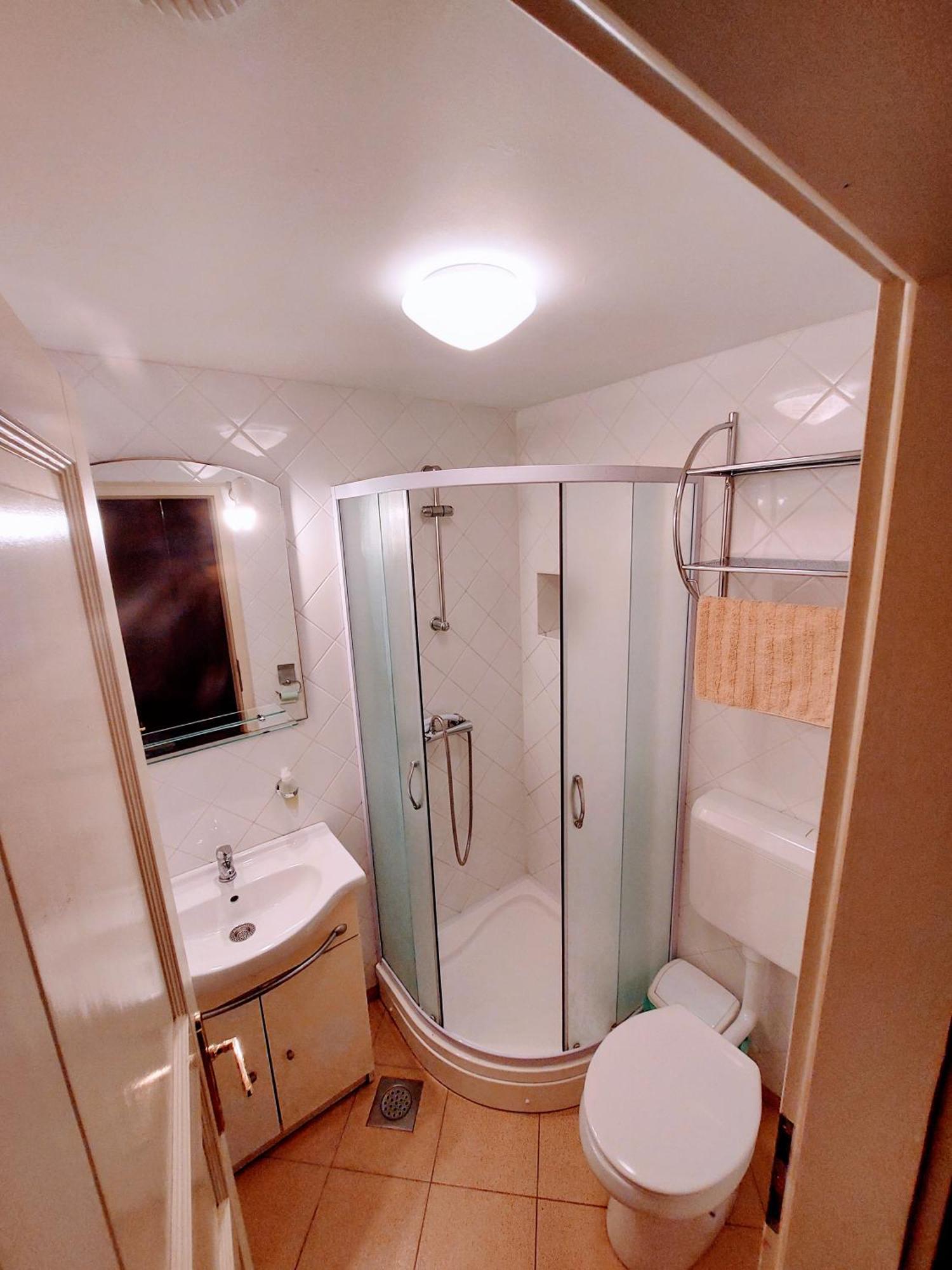 Apartment Valetovi Štanjel Chambre photo